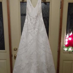 Great condition wedding gown